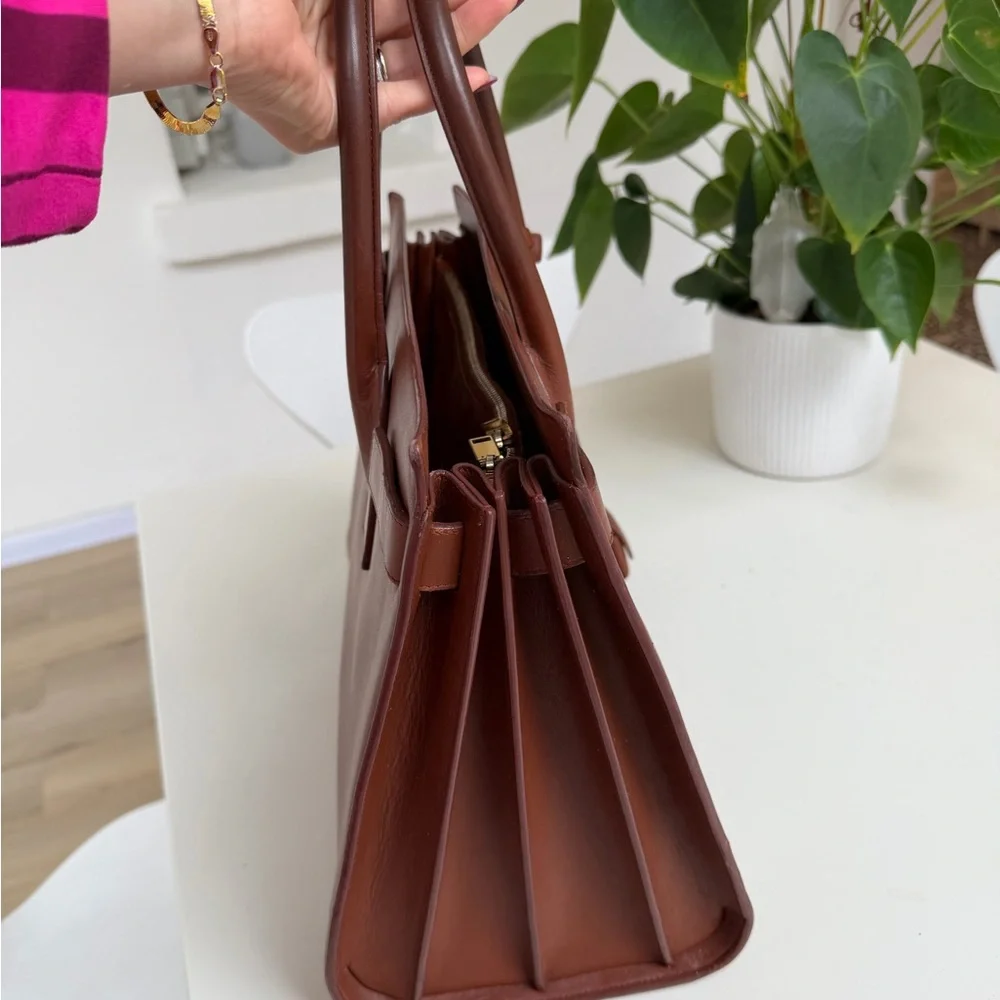 Yves Saint Laurent Sac de Jour (Large) – Camel Calfskin - Picture 12 of 15